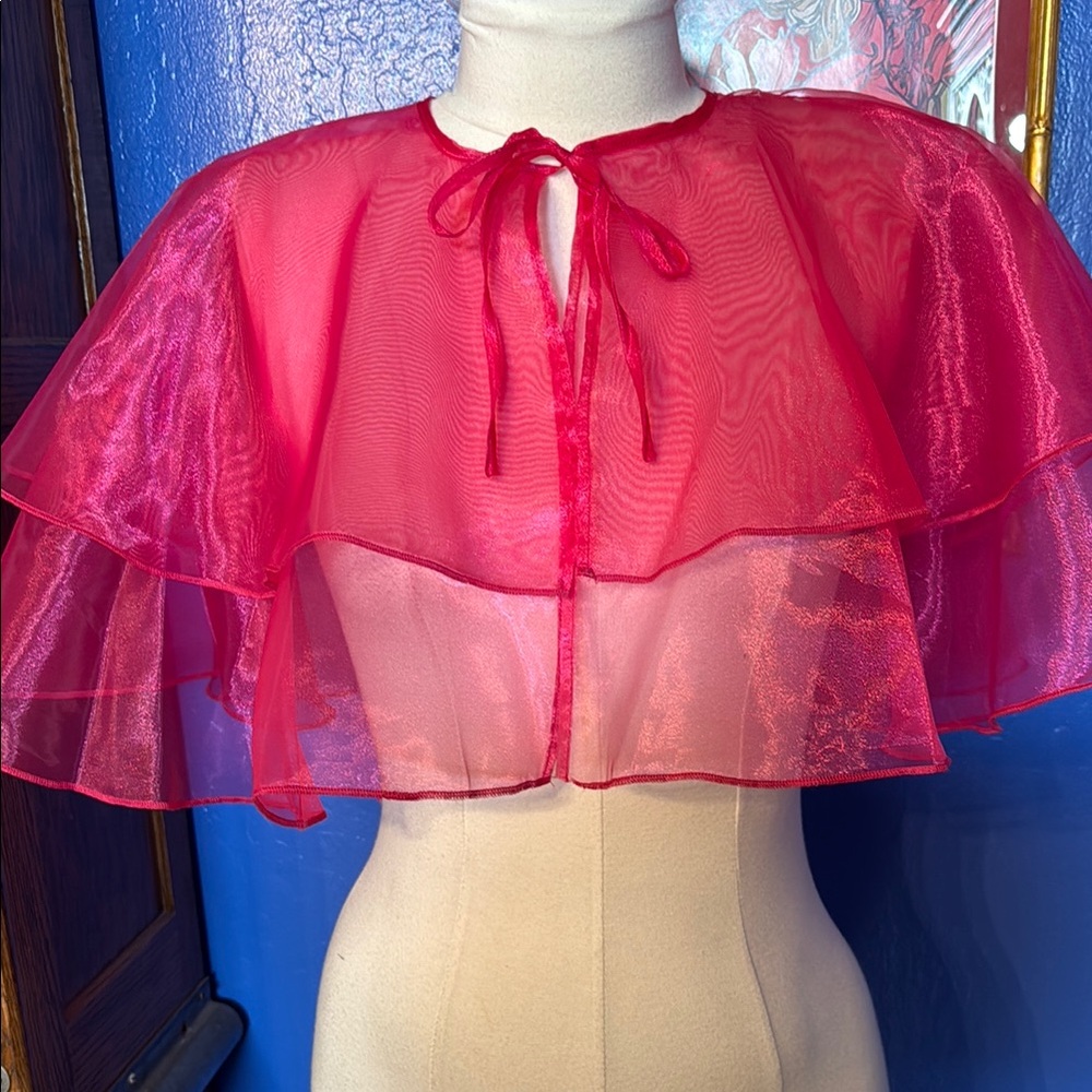 Miss Argentina capelet bi Vixen